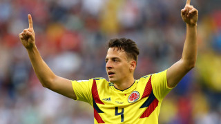 Манчестър Юнайтед работи по изненадващ трансфер Клубът преговаря със защитника