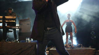 Над 2000 фена пяха със Simple Minds