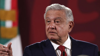 Конгресът на Перу обяви в четвъртък левия президент на Мексико