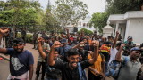 Президентът на Шри Ланка подаде оставка по e-mail