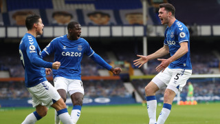 Плеймейкърът на Евертън Хамес Родригес ще се завърне в