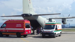Екипаж от Военновъздушните сили ВВС транспортира със самолет Спартан обратно