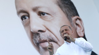 Турският президент Реджеп Ердоган заплаши Австрия със свещена война Ердоган
