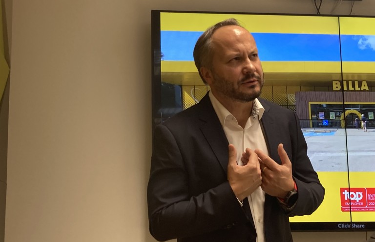 Досегашният управител Вигинтас Шапокас