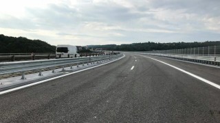 Ремонт ограничава движението по АМ "Тракия"