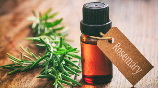 Всеки използва етерични масла в рутинната грижа за косата