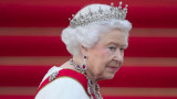Кралица Елизабет, Бумибол Адулядедж, Луи XIV и най-дълго царувалите монарси в историята