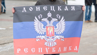 В резултат на обстрел на Донецк в четвъртък сутринта загинаха