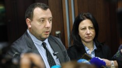 "Възраждане" търси подкрепа за оставката на Наталия Киселова