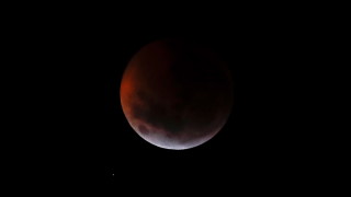 Първото лунно затъмнение за годината може да се види призори