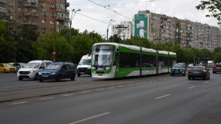 Трамвай потегли сам от депото и блъсна друг и две