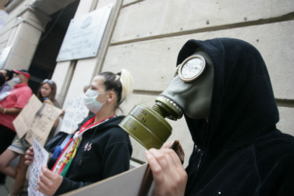 Стотици на протест в София срещу шистовия газ