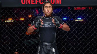 Наскоро разказахме за канадско американската атлетка Анджела Сеунг Джу Лий която