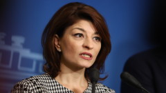Атанасова категорична: Няма да съм кандидат-премиер, Борисов също