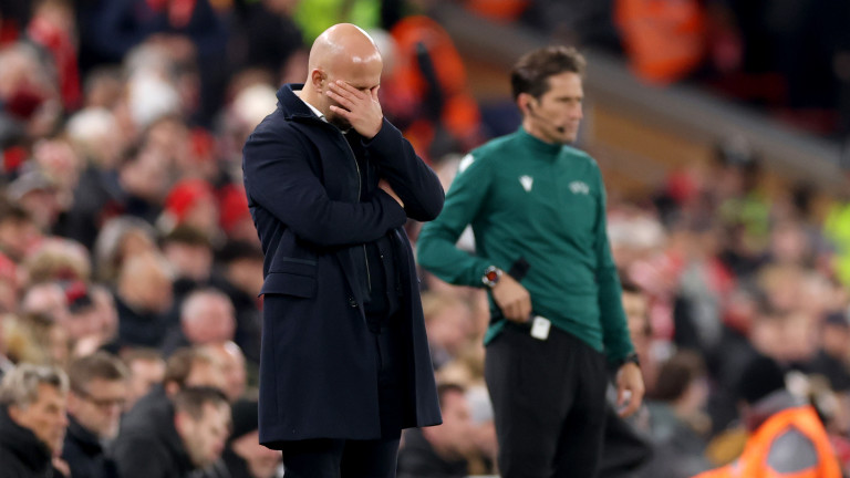 Английската преса разгроми Ливърпул след поражението от ПСВ