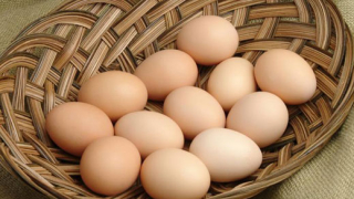 Българите купуват по-скъпи яйца и пилешко