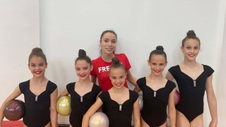 Националната състезателка по художествена гимнастика абсолютна световна и европейска шампионка