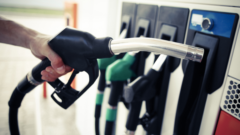 Запечатаха 5 неизрядни бензиностанции в страната