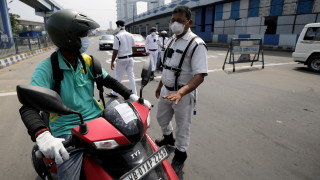 Индия влиза в пълна блокада тази вечер Това обяви премиерът