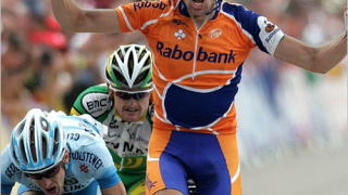 Американецът Флойд Лендис с жълтата фланелка на Тур дьо Франс