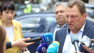 МВР шефът обещал наводнените региони да са с приоритет