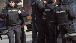 Полицията задържа 11 души по време на Дербито