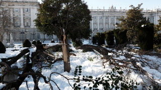 Бурята „Филомена” блокира Мадрид, препорачват на хората да си останат у дома