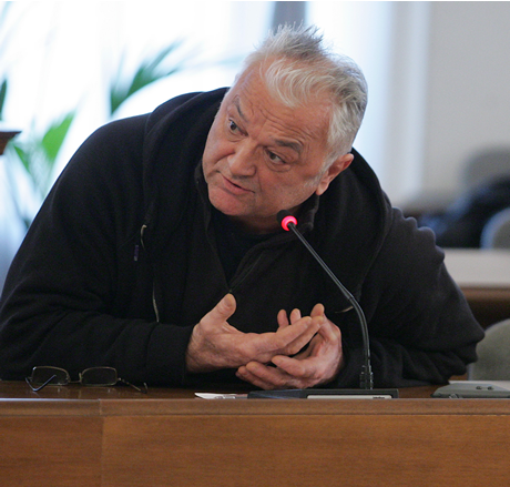 Сашо Диков избухна в студиото на "Съпругите"