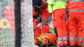 Вратарят на Киево Стефано Сорентино бе приет в болница с фрактура