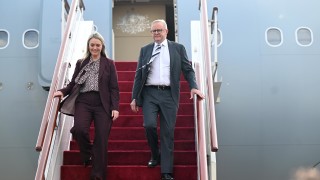 Австралийският премиер Антъни Албанезе пристигна в Китай на 6 дневно посещение предаде