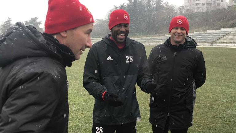 ЦСКА отново тренира, Жеферсон се радва като малко дете на снега 