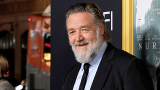 След като излиза през 2000 г Гладиатор печели Оскар за