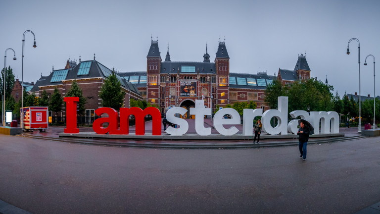 Холандските власти взеха решения за демонтиране на буквите I amsterdam,