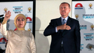 Турските власти са разпоредили задържането на 132 ма души в национални