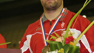 Калоян Динчев взе златния пояс на "Никола Петров"