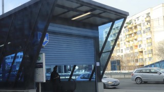 Остава затворен участък от третия лъч на метрото между станция