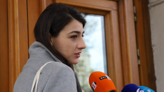 Лена Бориславова напусна парламента