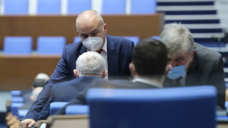 Депутатите приеха на първо четене Закона за административно регулиране на