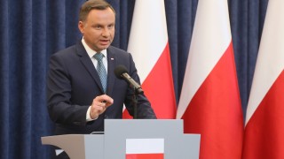 Полският президент Анджей Дуда заяви че непрекъснатото изпращане на военно