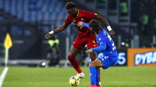 Нападателят на Рома Тами Ейбрахам може да продължи кариерата