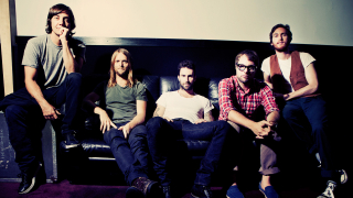 Maroon 5 в антихомофобски бойкот