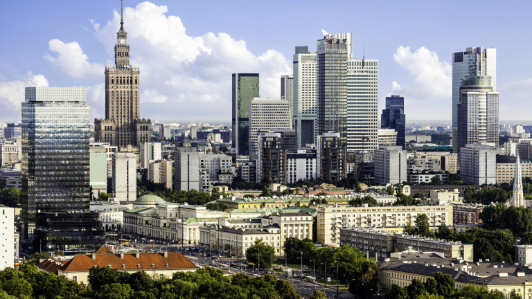 Европейската комисия поиска финансови санкции за Полша. И добре, че го направи