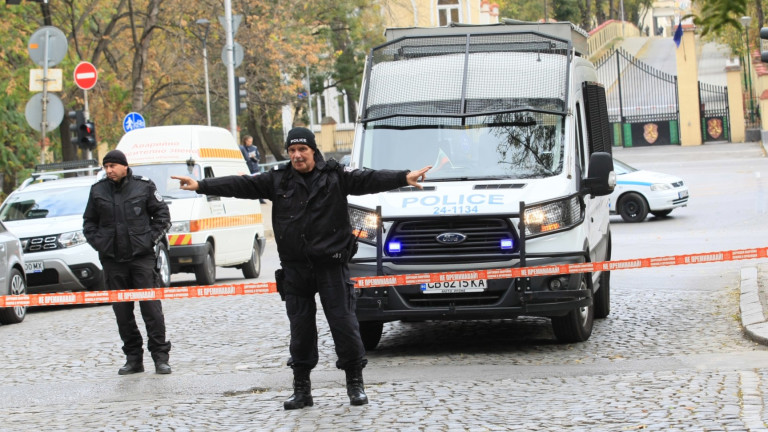 Изоставен куфар вдигна антитерористите в София