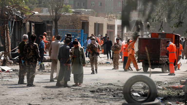 Най-малко 10 души са убити при бомбено нападение в афганистанската