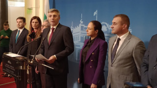 Нека да въведем американския модел на демокрация вместо венецуелските машинации