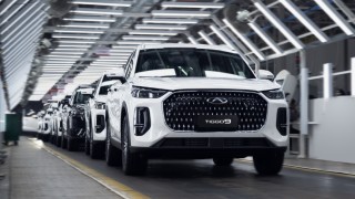 В края на първото тримесечие на 2025 г в складовете