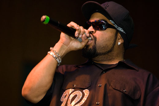Гангста рап от Ice Cube в зала Универсиада (галерия)