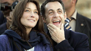 Карла Бруни ще дари Саркози с момче