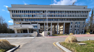 Информацията сградата на бившето българското посолство в столицата на Гана