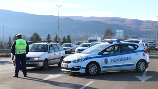 Заловиха нелегални мигранти в автомобил на АМ Тракия съобщава БГНЕС Те